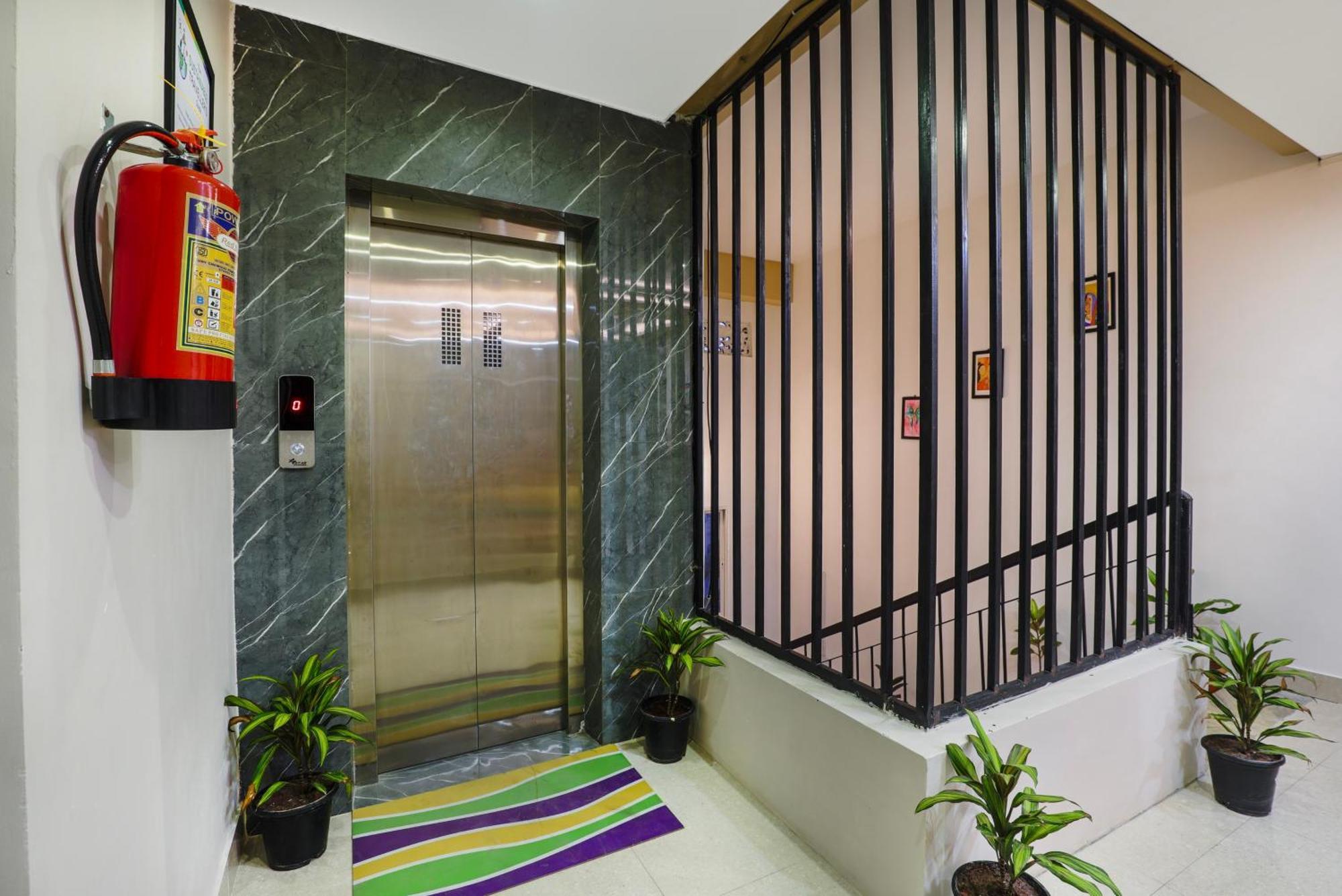 Treebo Urban Oasis Inn 古瓦哈提 外观 照片